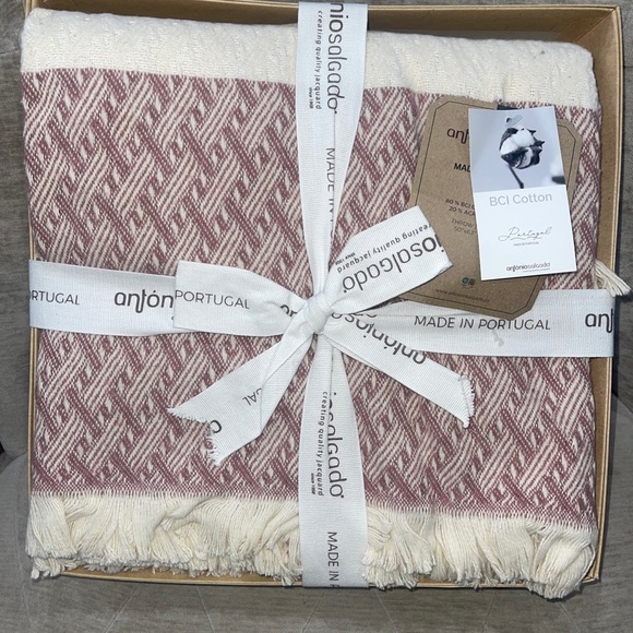 Antonio Salgado Throw Blanket BCI Cotton Blend 50x63”Made Portugal In A Gift Box - Picture 3 of 6
